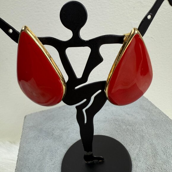 Vintage Red Enamel Gold Tone Teardrop Clip-on Earrings - Picture 4 of 5